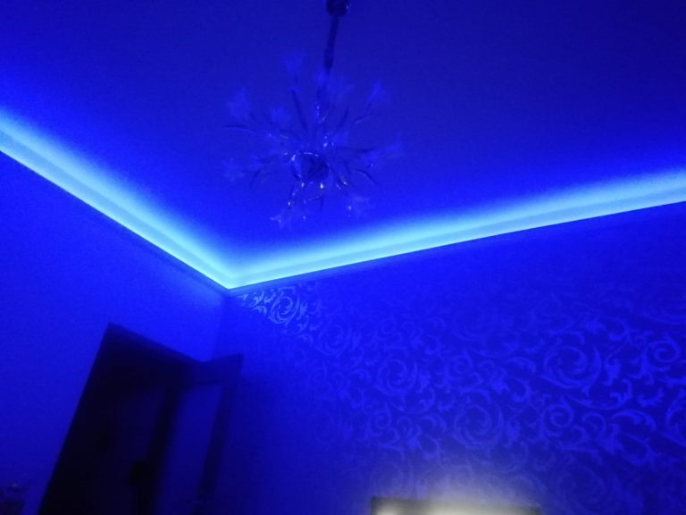 Illuminazione LED a cornice - Centro Elettronica Sassari