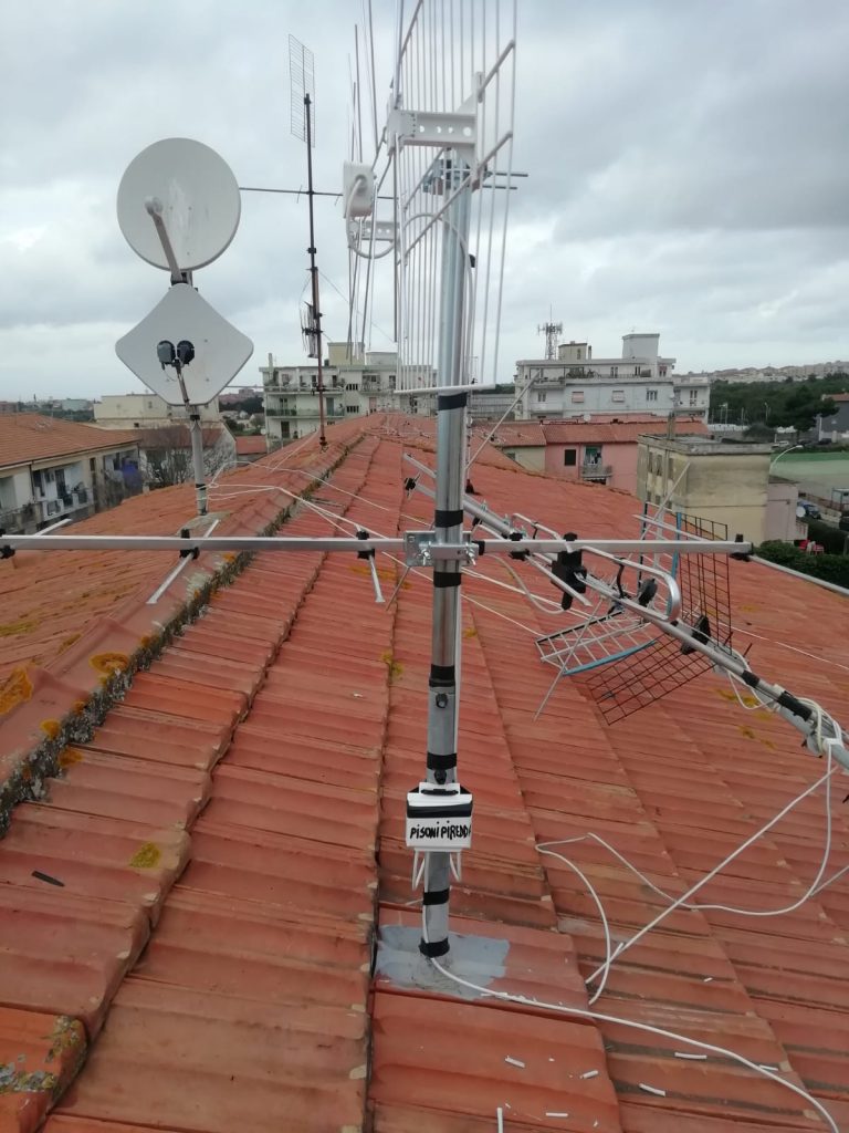 Antenna TV e parabola sui tetti di Sassari - Centro Elettronica Sassari